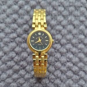Oscar de la Renta Gold Tone and Black Watch Timeless Elegance